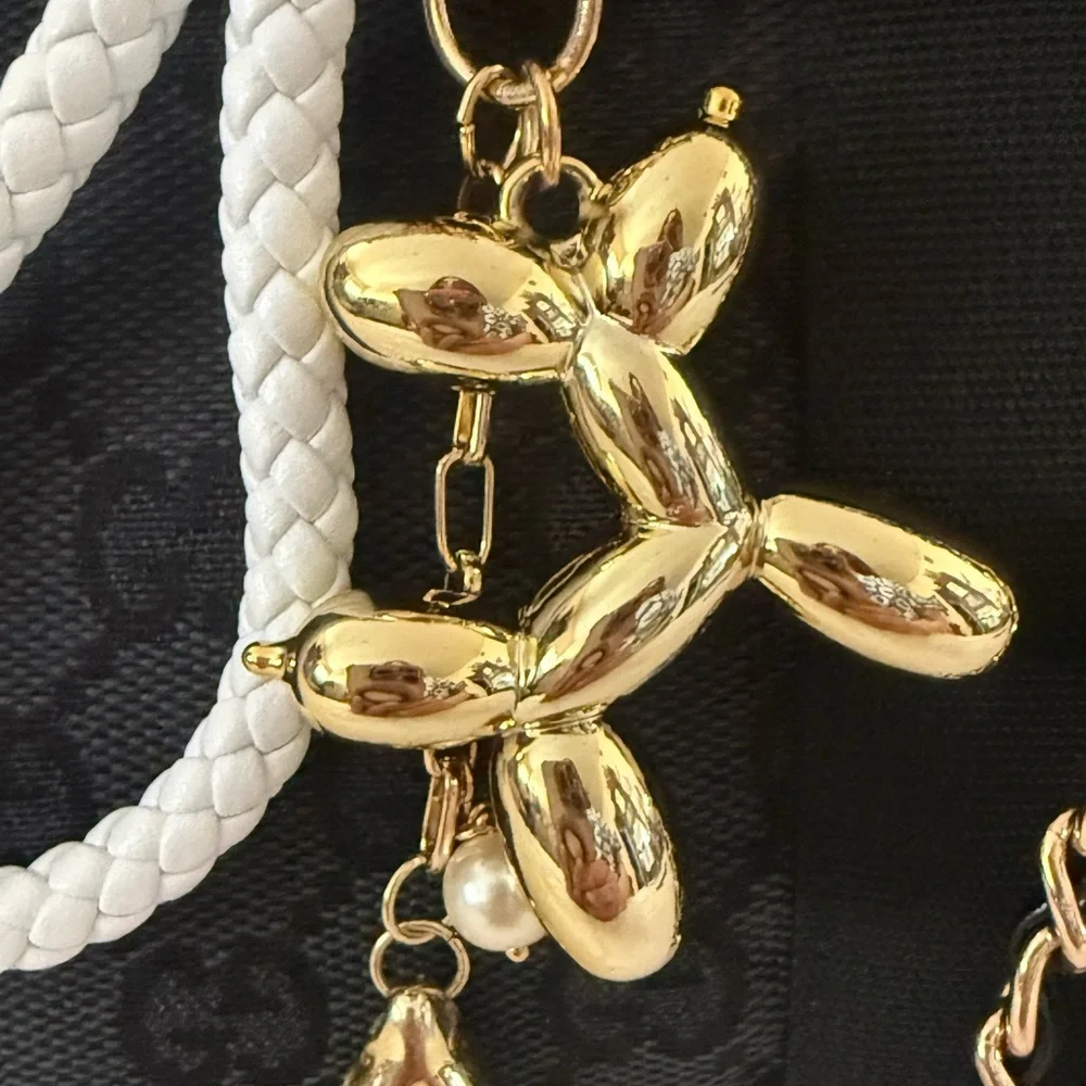 White Wristlet Keychain w/Gold Balloon Dog, Pearl & Nugget Charms โ Unique - NWT - Picture 4 of 7